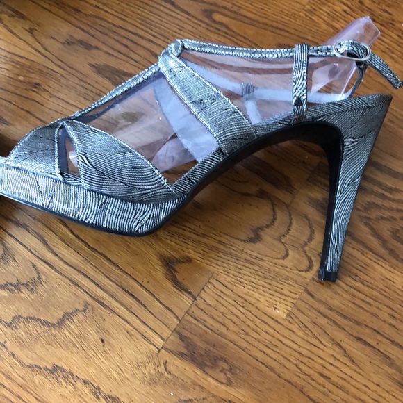 Adrianna Papell Boutique Shoes - Picture 2 of 6